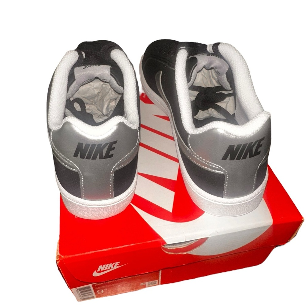 NIB WMNS NIKE COURT ROYALE - Picture 4 of 5
